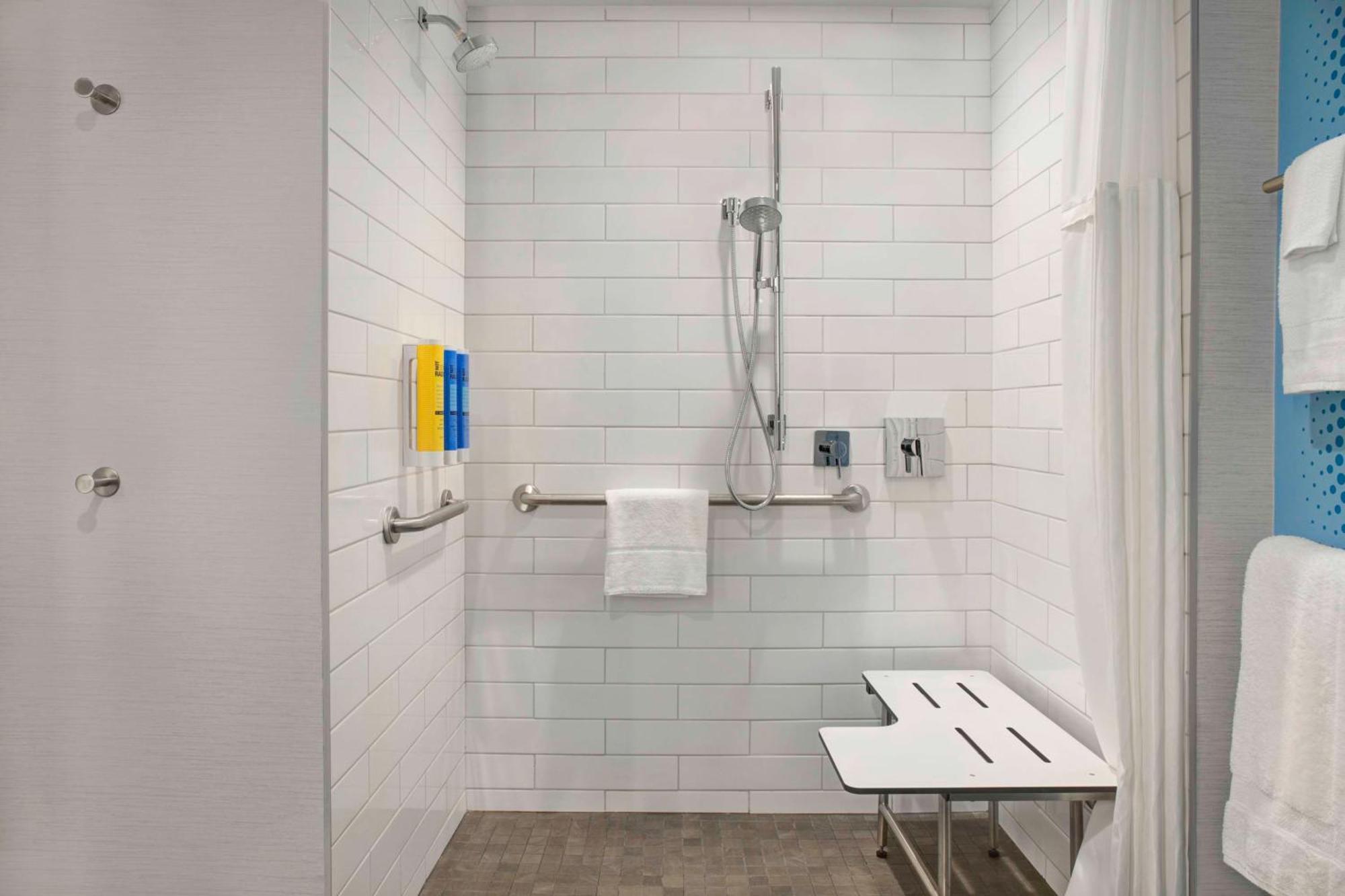 Tru By Hilton Toronto Airport West Ξενοδοχείο Μισισάουγκα Εξωτερικό φωτογραφία
