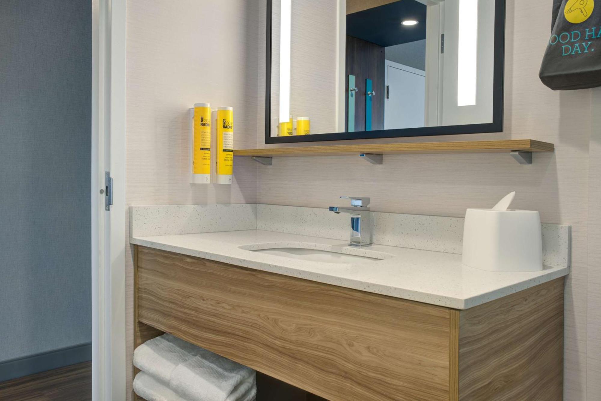Tru By Hilton Toronto Airport West Ξενοδοχείο Μισισάουγκα Εξωτερικό φωτογραφία
